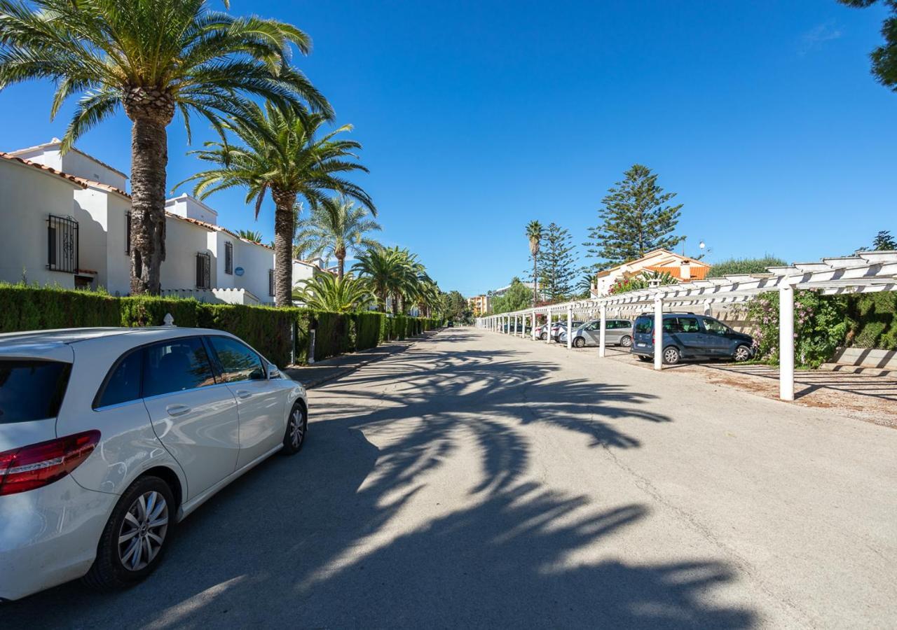 La Casa De La Playa. Piscina, Wifi Y Terraza. Hébergement de vacances Dénia